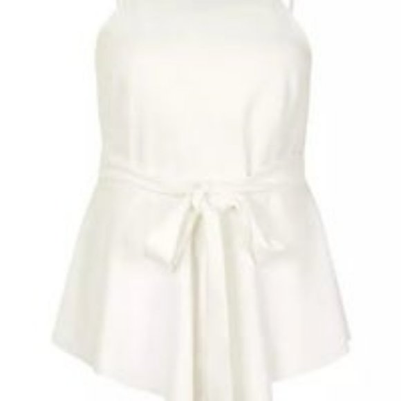 Boohoo Plus Crepe Tie Front Asymmetric Top - Picture 2 of 6